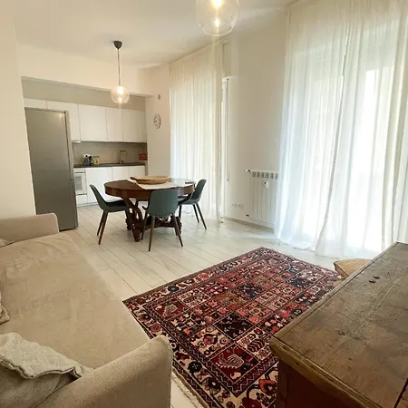 Apartment La Casa Di Fra La Spezia
